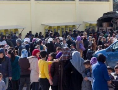 Θεσσαλονίκη: Παράνομοι μετανάστες κάνουν διαμαρτυρία για τις συνθήκες διαβίωσης στο κέντρο των Διαβατών (βίντεο)
